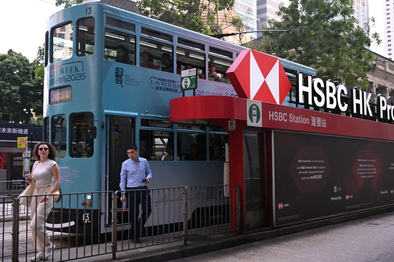 Customers are chasing higher-rate products, and that’s bad news for banks like HSBC — Hong Kong Business news