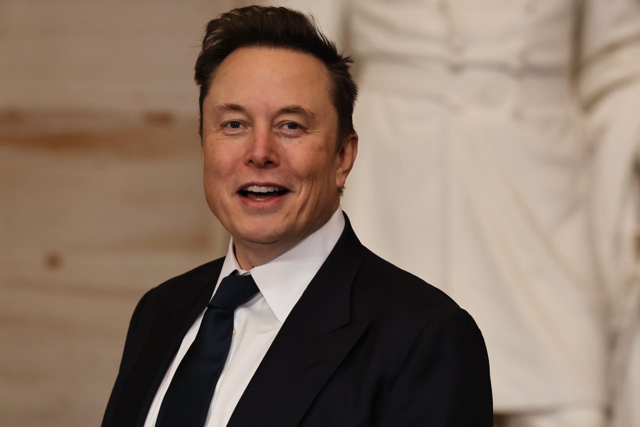 Musk says SpaceX landed a $40 billion debt deal — and forecasts doom for some AI rivals — MarketWatch, Hong Kong Technology news
